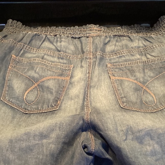COPY - Used Calvin Klein women’s plus size 18w denim capris. - Picture 4 of 8